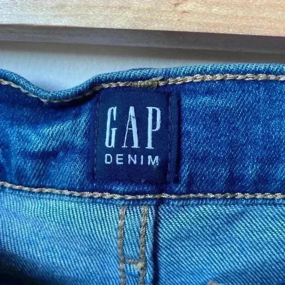 GAP High-Waist Cigarette Jeans, Size 0/25 Women’s – Excellent Condition - Picture 3 of 7